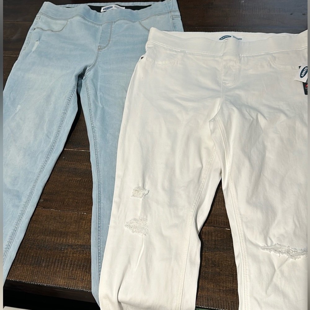 2 pair of Rockstar super skinny leggings